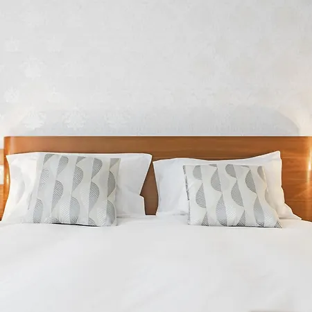 Jasmineiro Iii By An Island Funchal (Madeira)