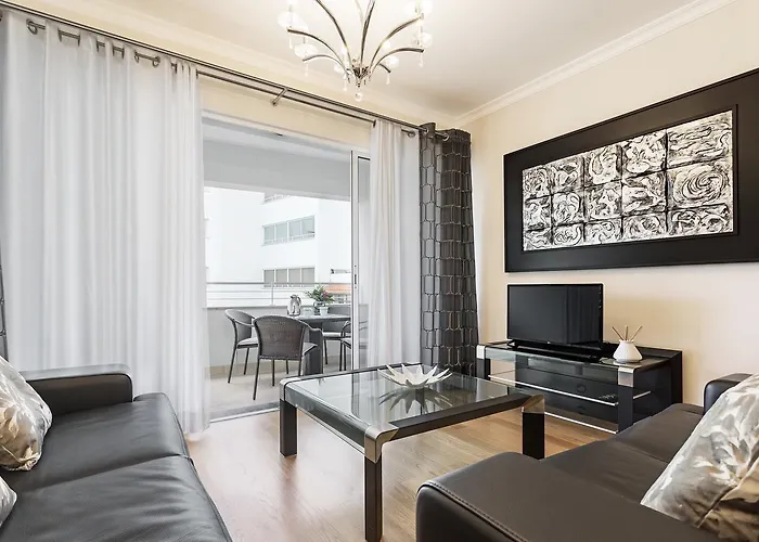 Jasmineiro Iii By An Island Apartment