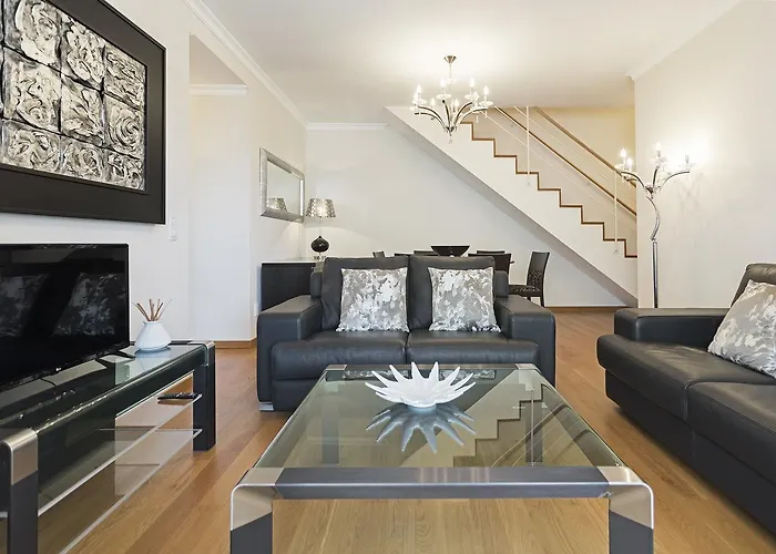 Jasmineiro Iii By An Island Apartment *