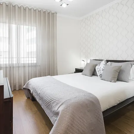 Jasmineiro Iii By An Island Apartment *