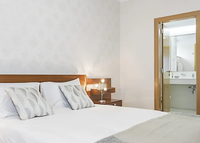 Jasmineiro Iii By An Island Apartman